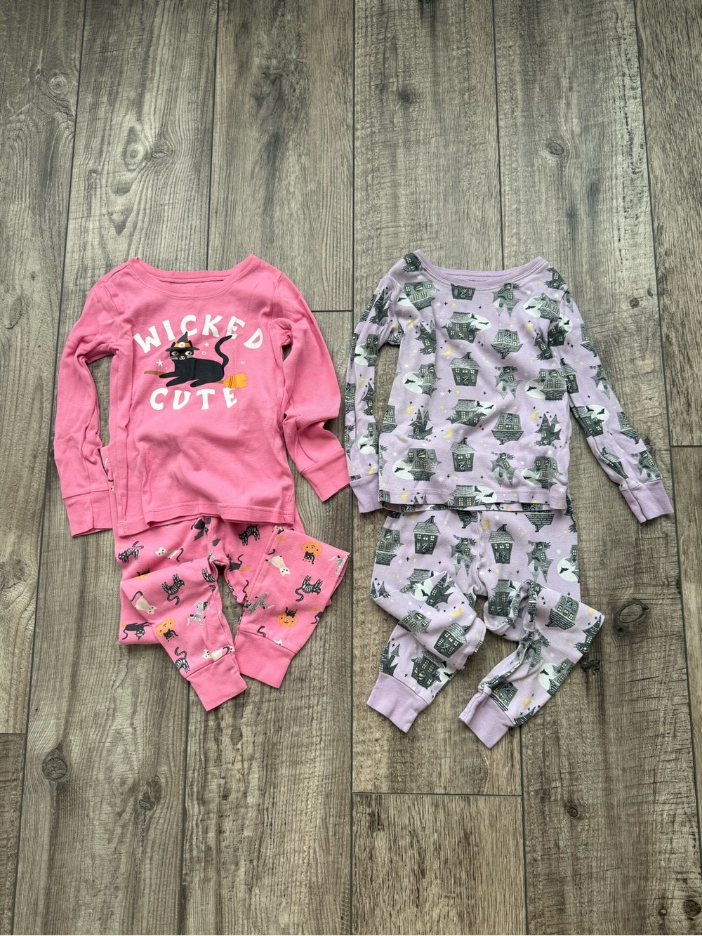 Bundle of 2 Halloween toddler girl pajamas - Old Navy